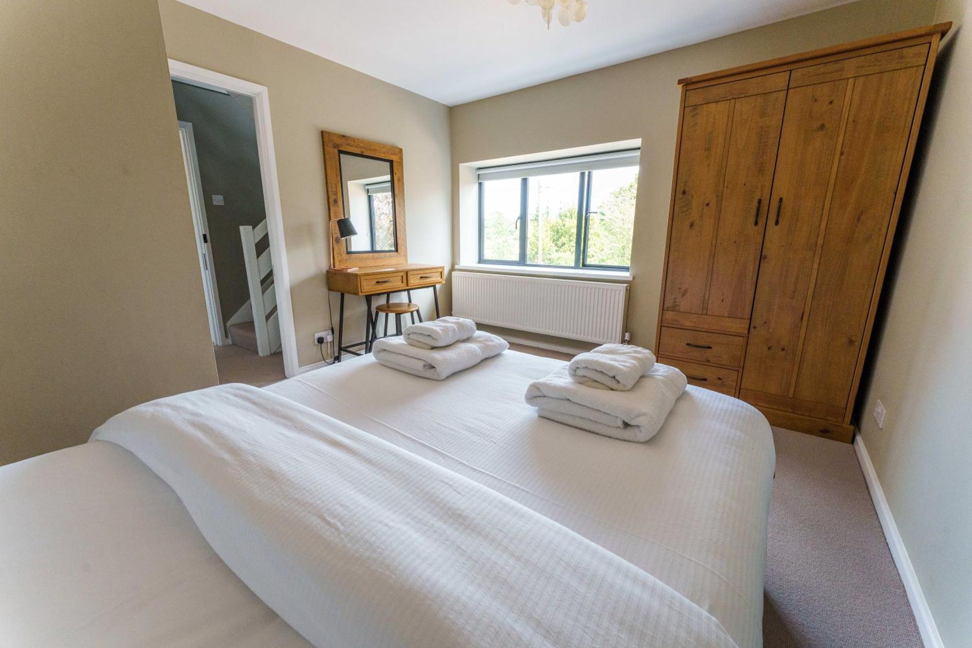 Вілла Vineyard Oast Sleeps 25 Wavehorne Екстер'єр фото